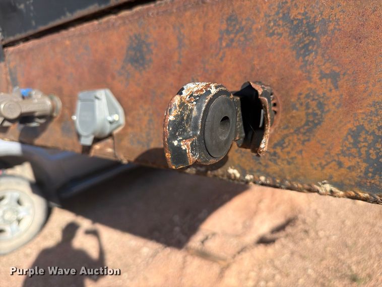 image for item FM7685 1981 Budd flatbed trailer