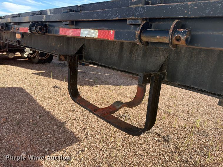 image for item FM7685 1981 Budd flatbed trailer