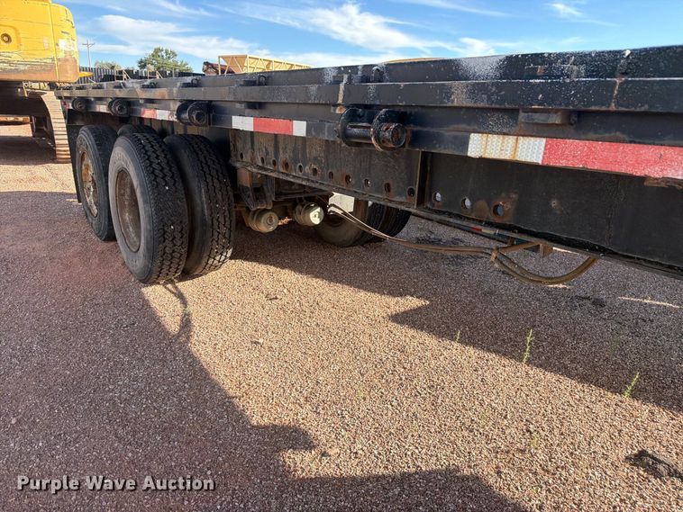 image for item FM7685 1981 Budd flatbed trailer