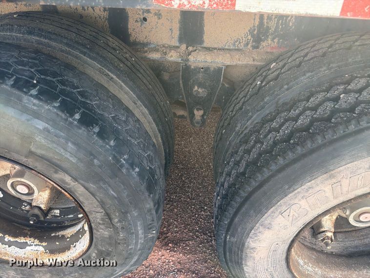 image for item FM7685 1981 Budd flatbed trailer