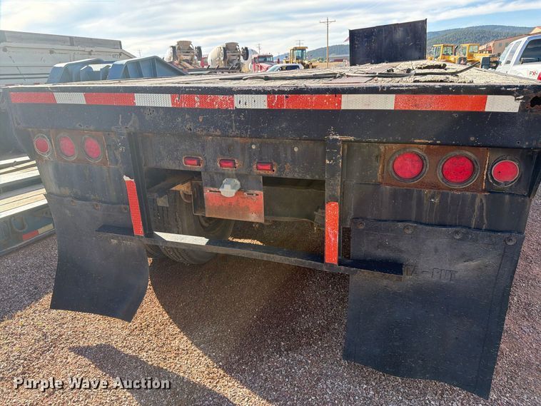 image for item FM7685 1981 Budd flatbed trailer