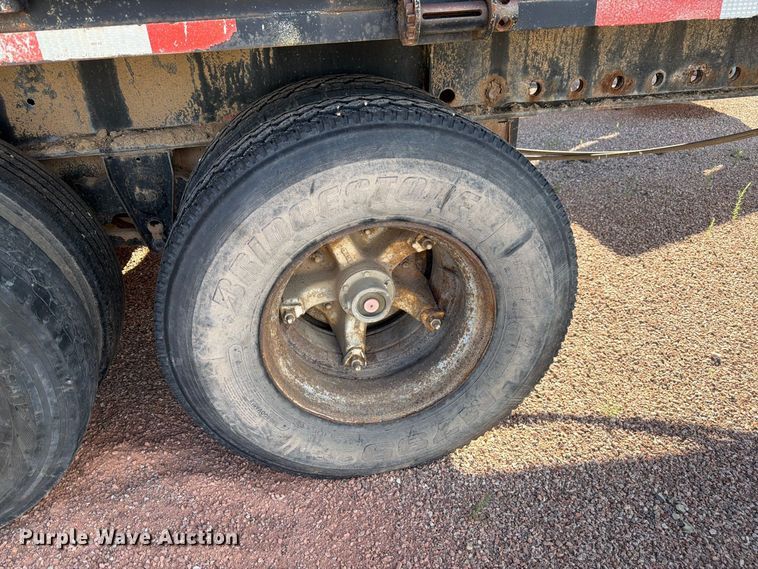 image for item FM7685 1981 Budd flatbed trailer