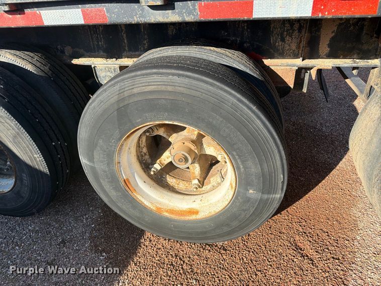 image for item FM7685 1981 Budd flatbed trailer