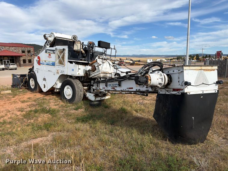 image for item FM7690 2005 Roadtec SB-2500C milling machine