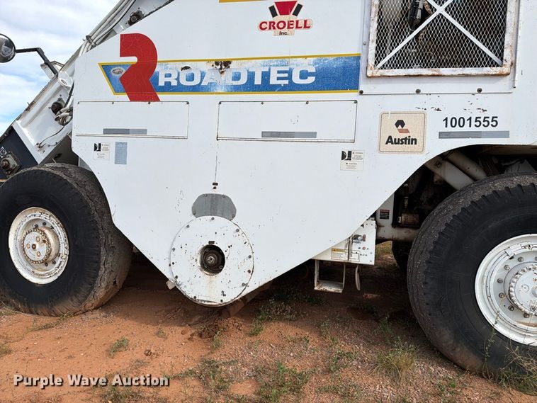 image for item FM7690 2005 Roadtec SB-2500C milling machine