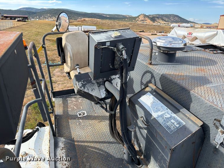 image for item FM7690 2005 Roadtec SB-2500C milling machine