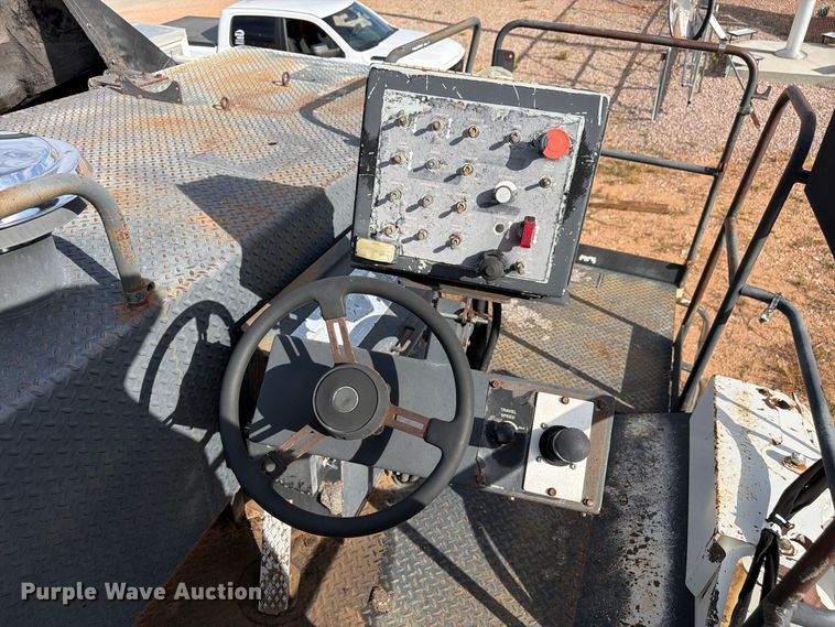 image for item FM7690 2005 Roadtec SB-2500C milling machine