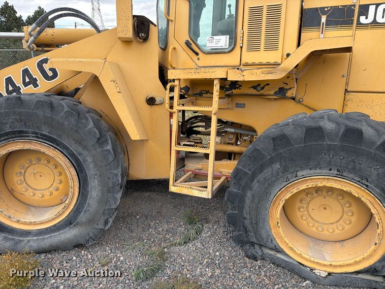 image for item FM7708 1995 John Deere 544G wheel loader