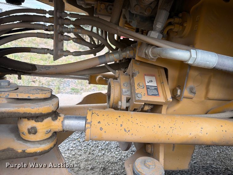 image for item FM7708 1995 John Deere 544G wheel loader