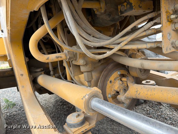 image for item FM7708 1995 John Deere 544G wheel loader