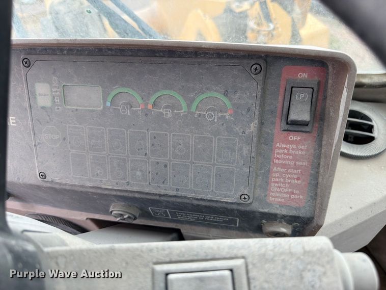 image for item FM7708 1995 John Deere 544G wheel loader