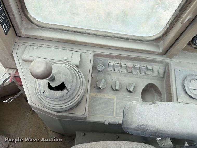 image for item FM7708 1995 John Deere 544G wheel loader