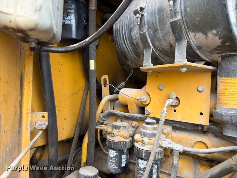 image for item FM7708 1995 John Deere 544G wheel loader