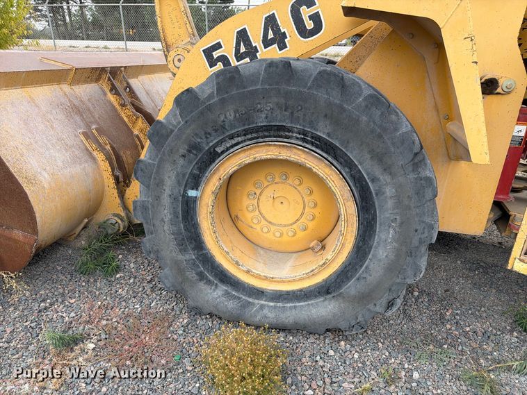 image for item FM7708 1995 John Deere 544G wheel loader