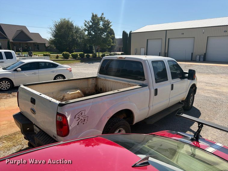 image for item FN2055 2011 Ford F250 Super Duty Crew Cab pickup truck