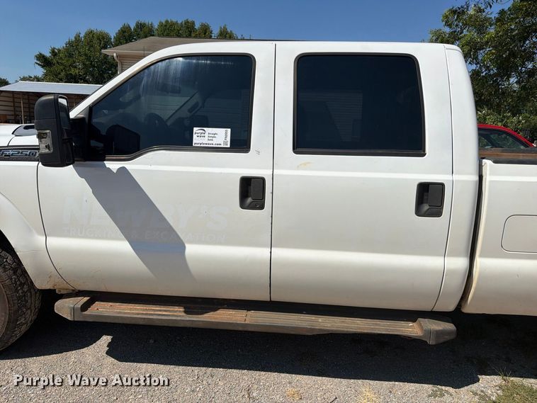 image for item FN2055 2011 Ford F250 Super Duty Crew Cab pickup truck