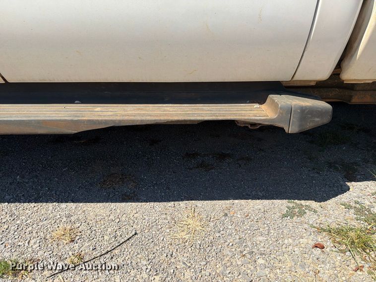 image for item FN2055 2011 Ford F250 Super Duty Crew Cab pickup truck
