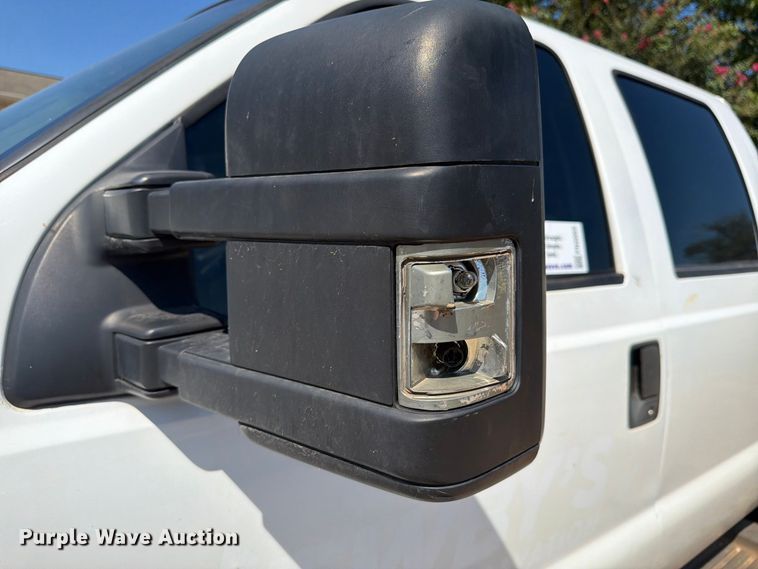 image for item FN2055 2011 Ford F250 Super Duty Crew Cab pickup truck