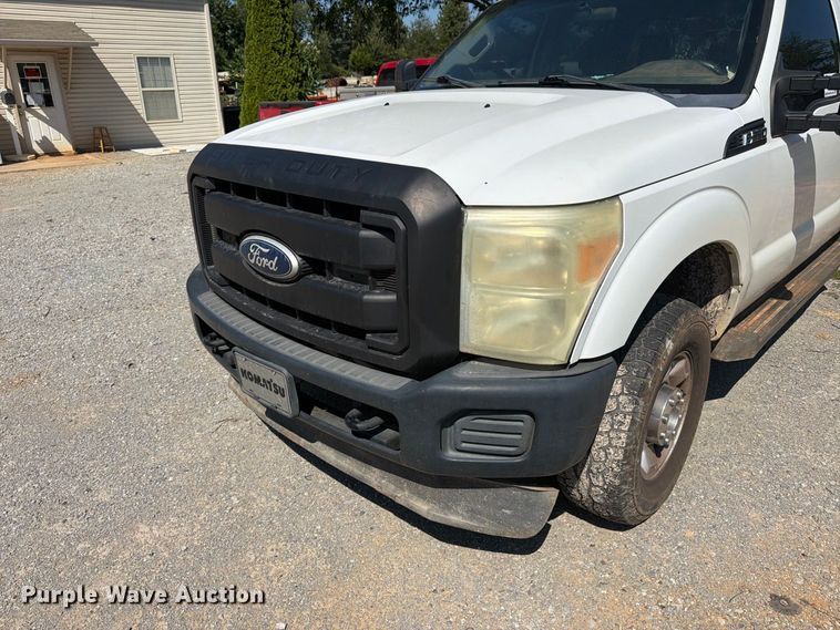 image for item FN2055 2011 Ford F250 Super Duty Crew Cab pickup truck