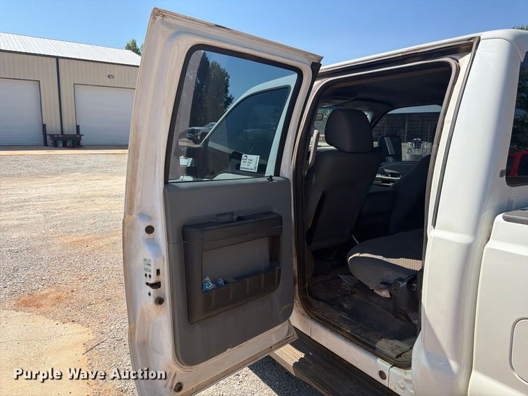 image for item FN2055 2011 Ford F250 Super Duty Crew Cab pickup truck
