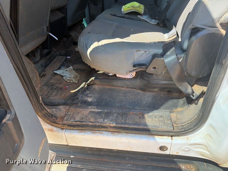image for item FN2055 2011 Ford F250 Super Duty Crew Cab pickup truck