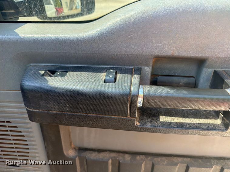 image for item FN2055 2011 Ford F250 Super Duty Crew Cab pickup truck