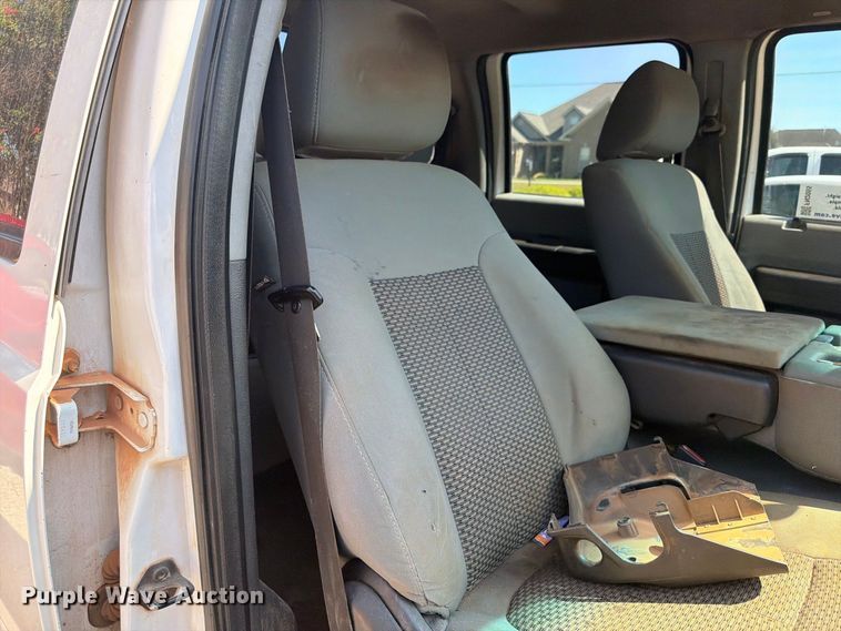 image for item FN2055 2011 Ford F250 Super Duty Crew Cab pickup truck