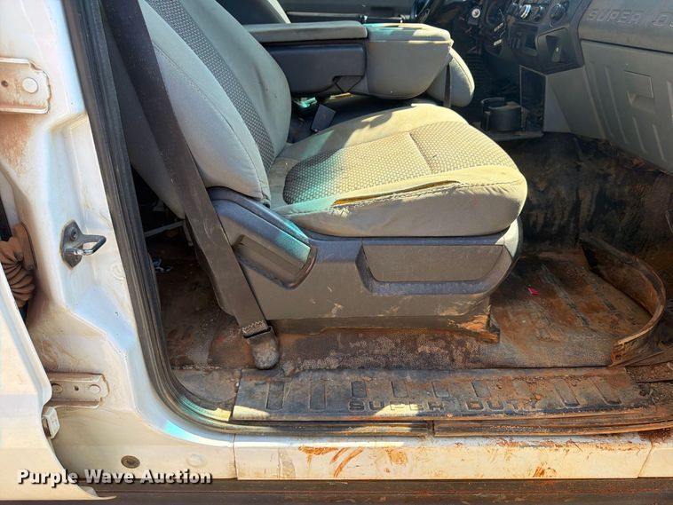 image for item FN2055 2011 Ford F250 Super Duty Crew Cab pickup truck