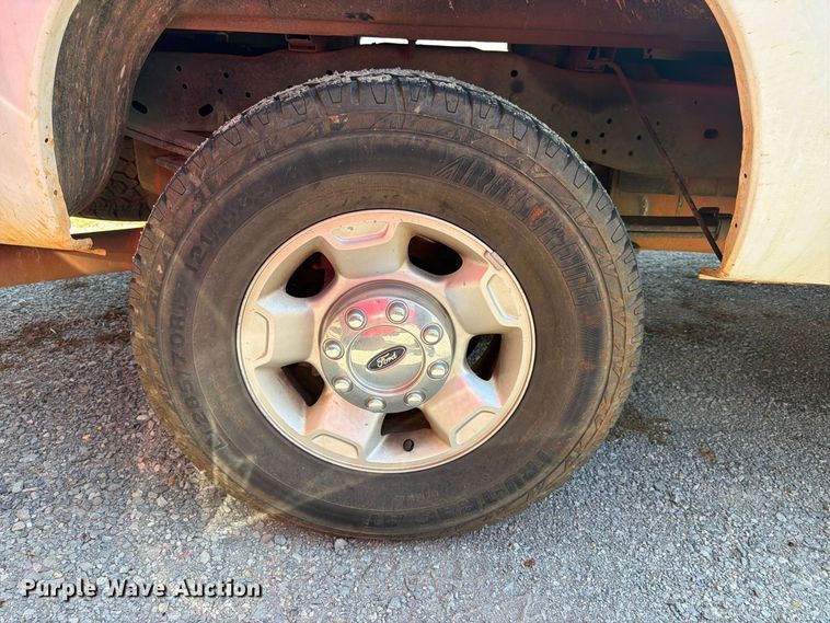 image for item FN2055 2011 Ford F250 Super Duty Crew Cab pickup truck
