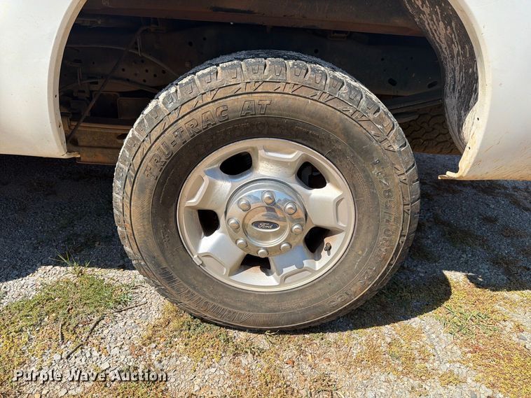image for item FN2055 2011 Ford F250 Super Duty Crew Cab pickup truck