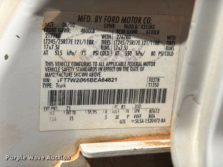 image for item FN2055 2011 Ford F250 Super Duty Crew Cab pickup truck