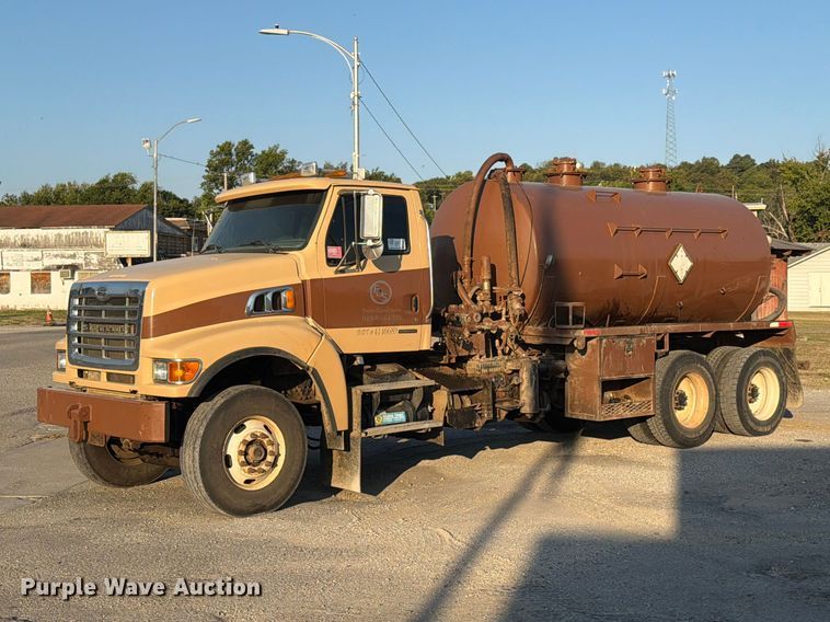 2007 Sterling Truck L9500 Series vacuum truck