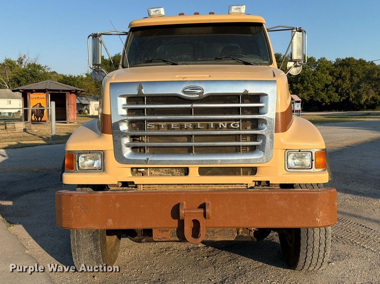 image for item FN2580 2007 Sterling Truck L9500 Series vacuum truck