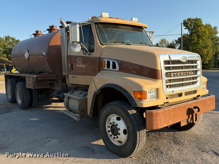 image for item FN2580 2007 Sterling Truck L9500 Series vacuum truck