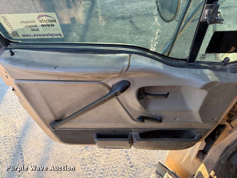 image for item FN2580 2007 Sterling Truck L9500 Series vacuum truck