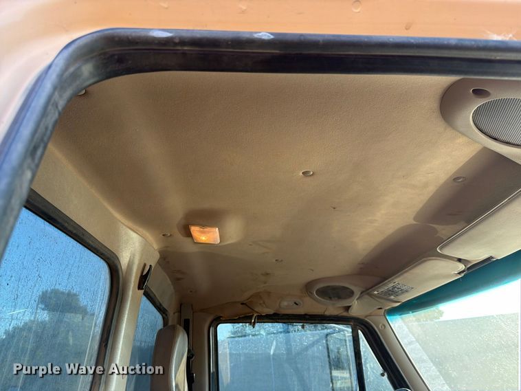 image for item FN2580 2007 Sterling Truck L9500 Series vacuum truck