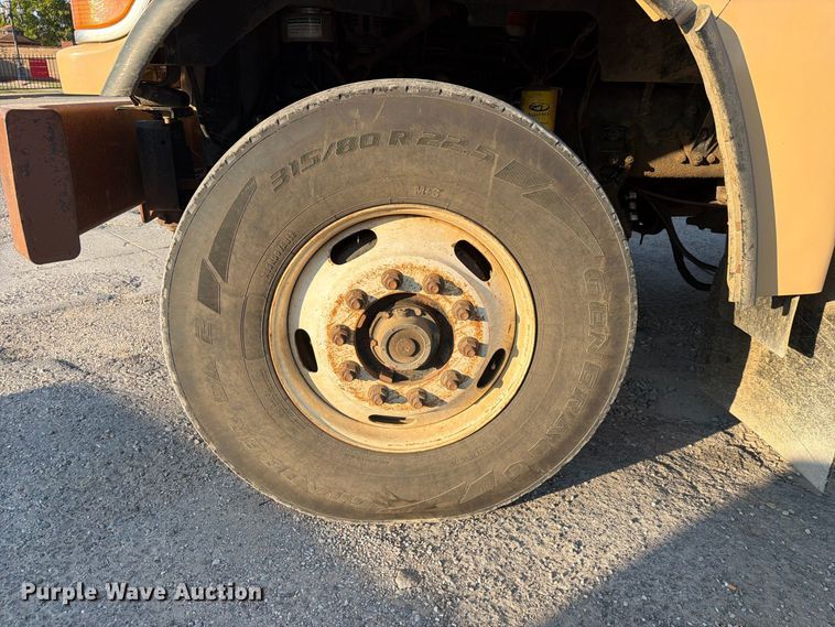 image for item FN2580 2007 Sterling Truck L9500 Series vacuum truck