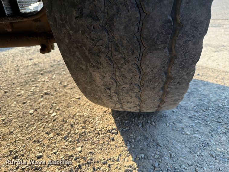 image for item FN2580 2007 Sterling Truck L9500 Series vacuum truck