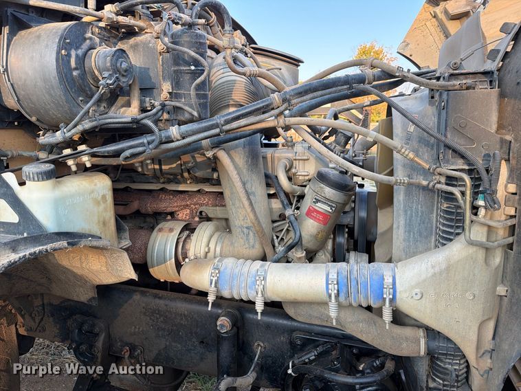image for item FN2580 2007 Sterling Truck L9500 Series vacuum truck