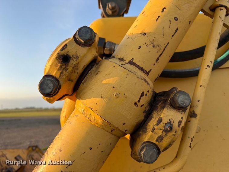 image for item FN2606 2012 Komatsu D65EX-17 dozer