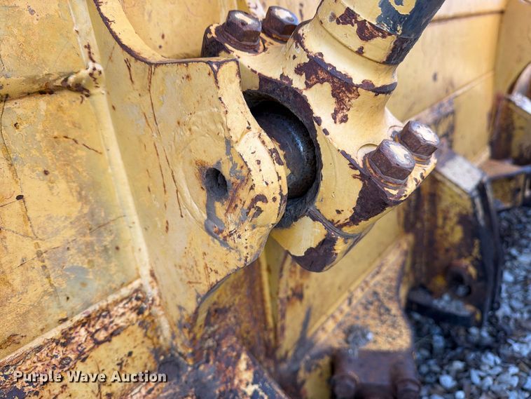 image for item FN2606 2012 Komatsu D65EX-17 dozer