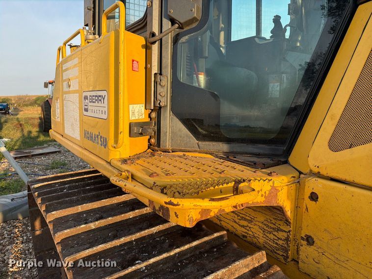 image for item FN2606 2012 Komatsu D65EX-17 dozer