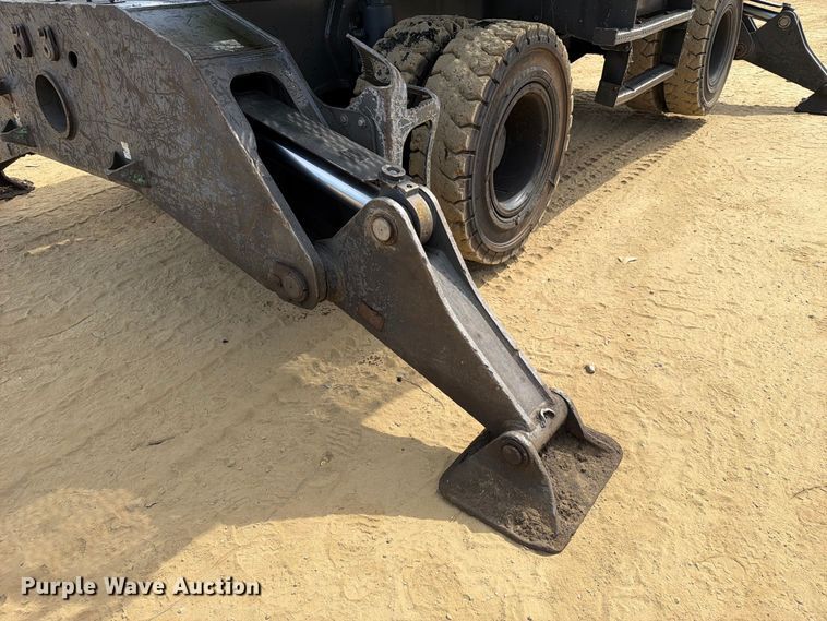 image for item FN2612 2010 Sennebogen 835 material handler