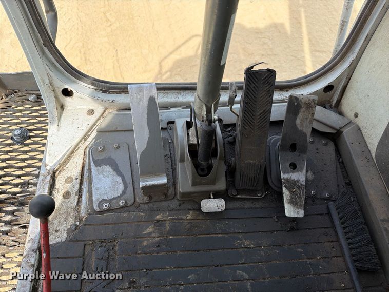 image for item FN2612 2010 Sennebogen 835 material handler