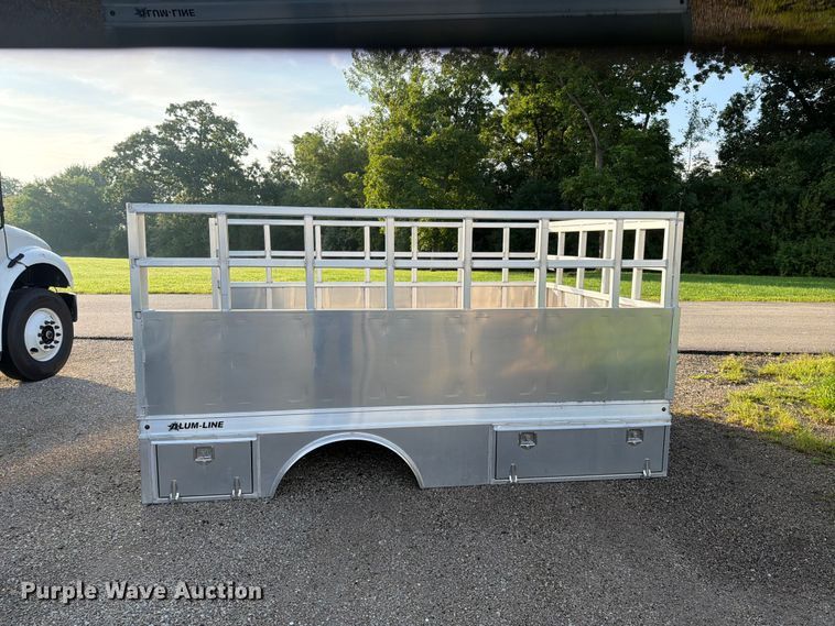 image for item FN5822 2021 Alum-Line pickup truck flatbed