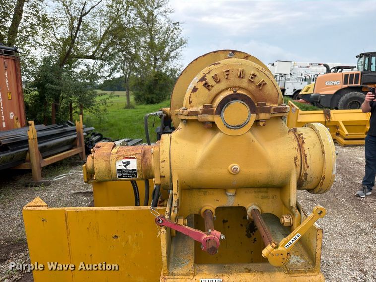 image for item FN5837 Winch