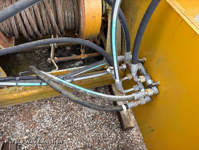 image for item FN5837 Winch