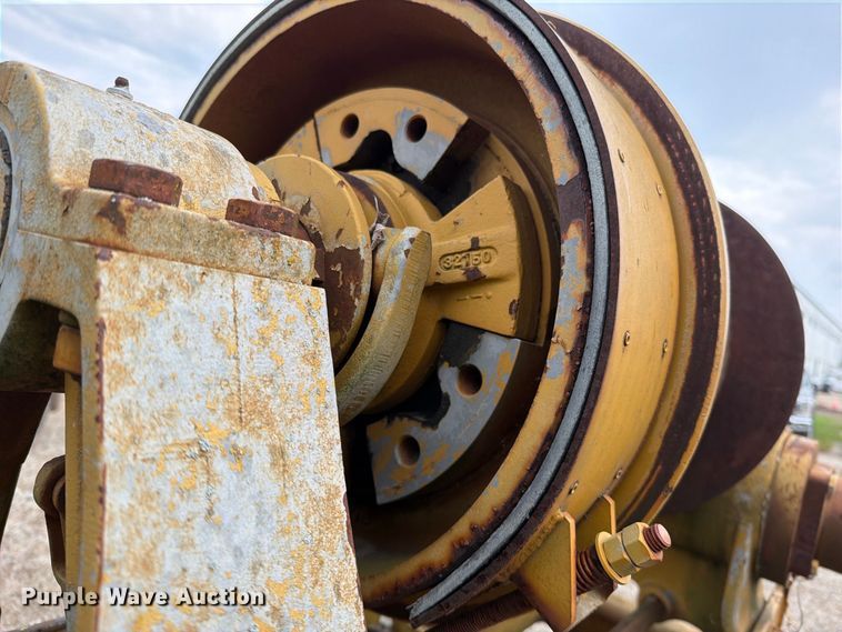 image for item FN5837 Winch