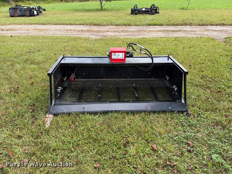 image for item FN5877 2026 Giyi VB79 skid steer vibrating bucket