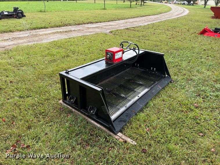 image for item FN5877 2026 Giyi VB79 skid steer vibrating bucket